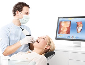 Dentist capturing CEREC digital impressions