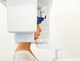 Patient receiving cone beam scan